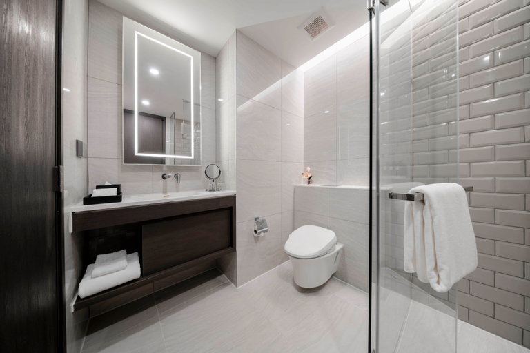 Bathroom 28