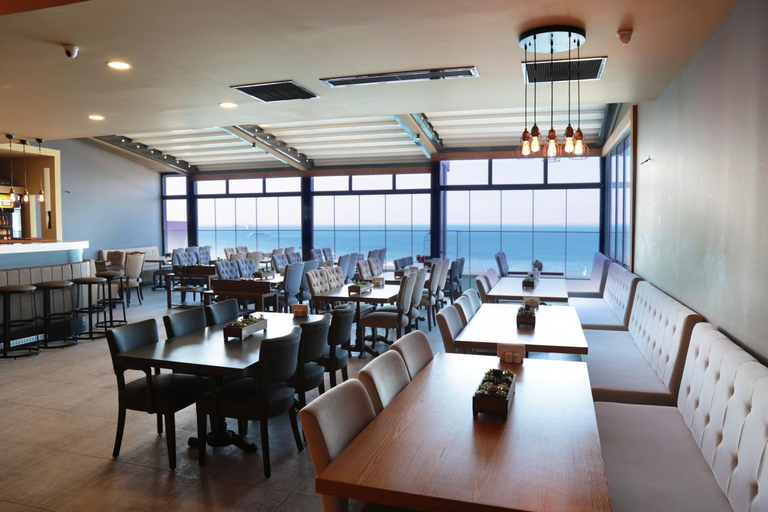 Food & Drinks 4, Pasaport Pier Hotel, Konak