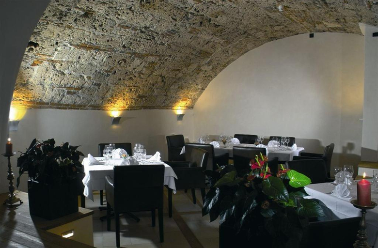 Food & Drinks 3, Hotel Krone, Wangen