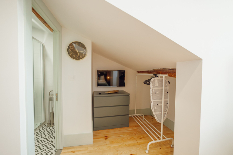 Room 3, Downtown Suite F by Vacationy, Porto