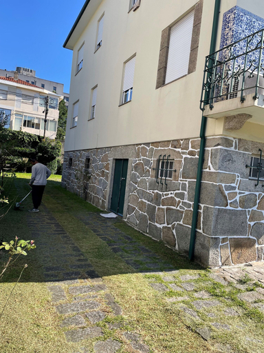 Exterior 3