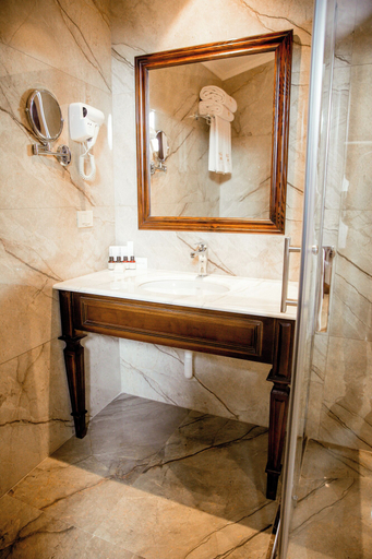 Bathroom 4, Midway Baku Hotel, Baku