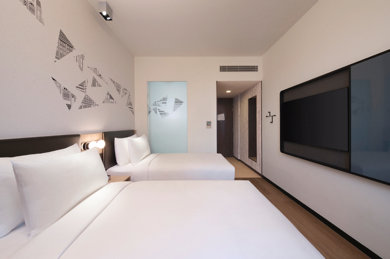Bedroom 14