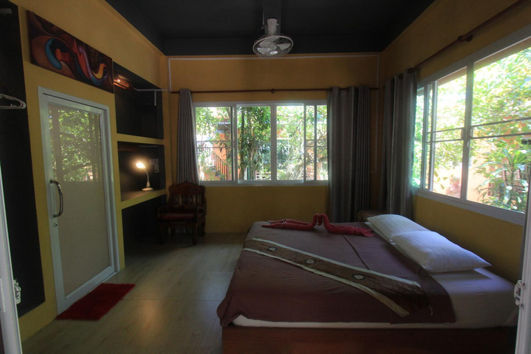 Bedroom 2, JJ Beach Resort & JJ Seafood Restaurant, Muang Ranong