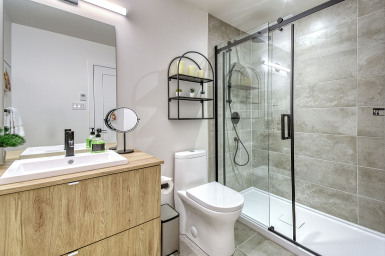 Bathroom 4, 201 Verbier Building 14 - The Lookout, Les Laurentides