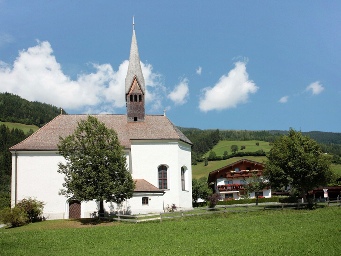 Exterior & Views 2, Apartment in Stuhlfelden near Ski Lift, Zell am See