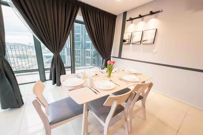 Dining Room 25