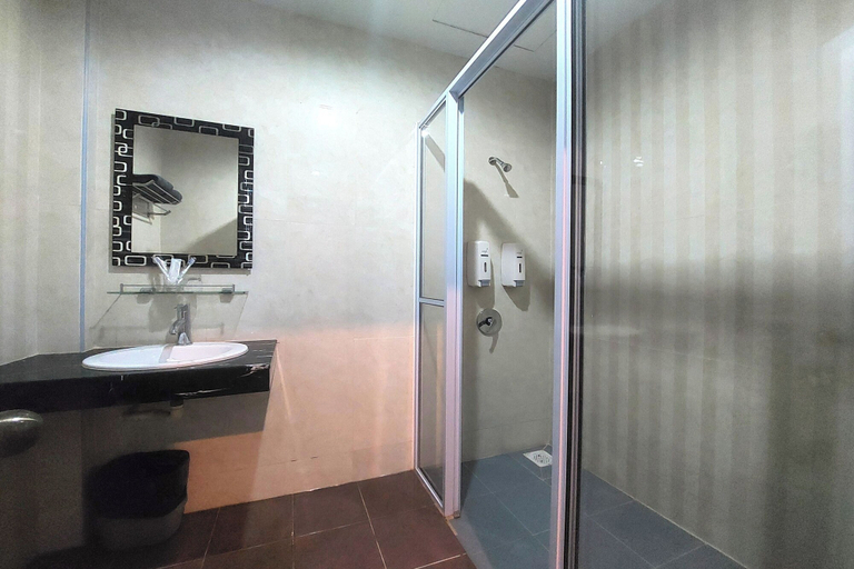 Bathroom 4, D'Merlion Hotel, Batam