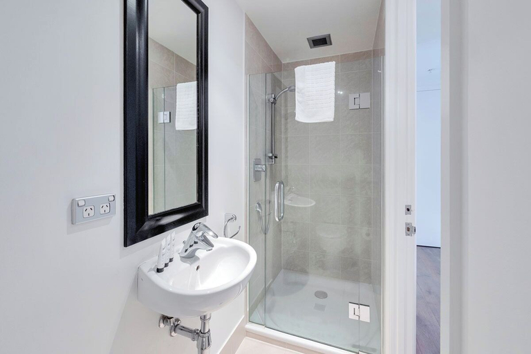 Bathroom 4, Viaduct's Big Balcony Breathtaking Views, Waitakere