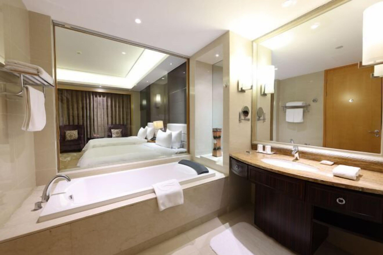 Bathroom 5, Huifeng Hotel, Suqian