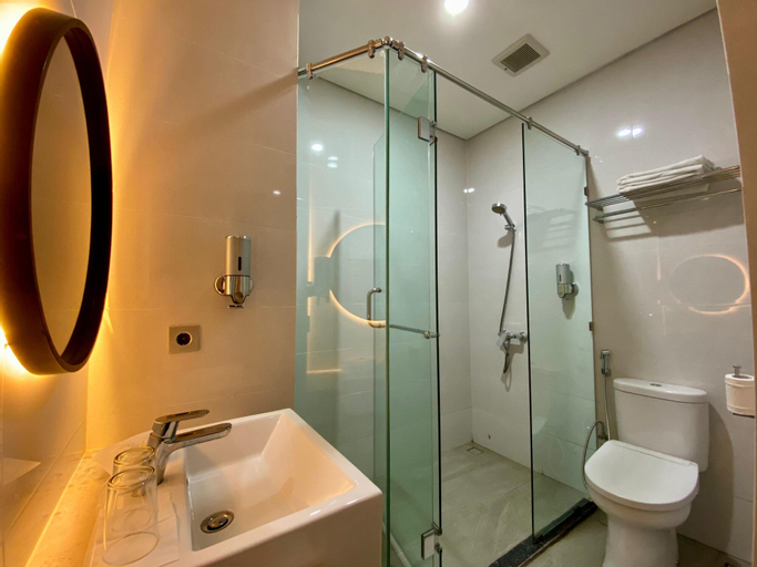 Bathroom 10