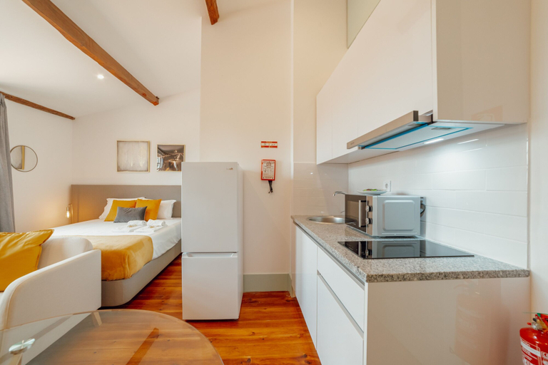 Room 5, Downtown Suite G by Vacationy, Porto