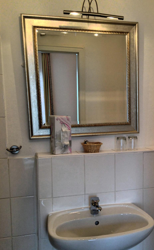Bathroom, Hotel Cafe Konditorei Koppel, Mainz-Bingen
