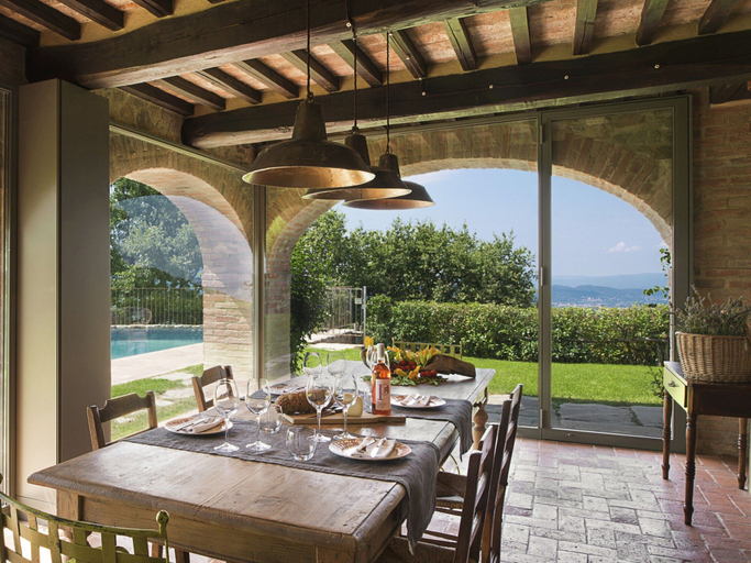 Others 5, Villa in Arezzo With Pool and Vineyards, Arezzo