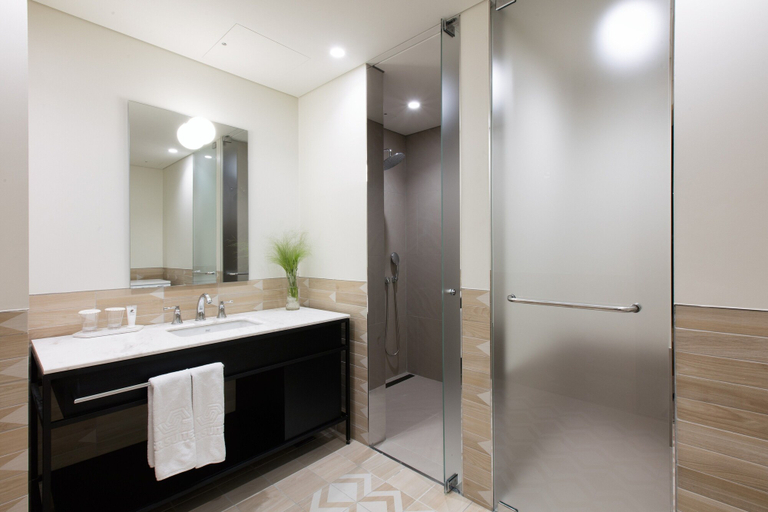 Bathroom 4, SR Suites Pangyo, Seongnam