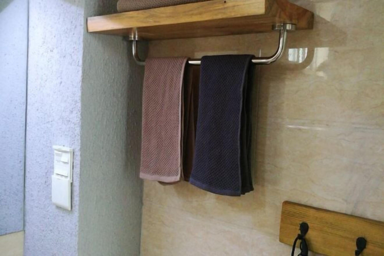 Bathroom 4, Buxianshan Guesthouse, Dali Bai