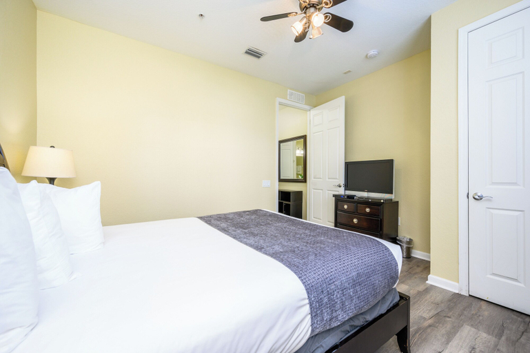 Bedroom 4, Epic Universe Large Condo With Pool Table, Vista Cay - 2003, Orange