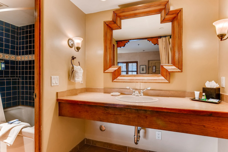 Bathroom 2, Old Santa Fe Inn, Santa Fe