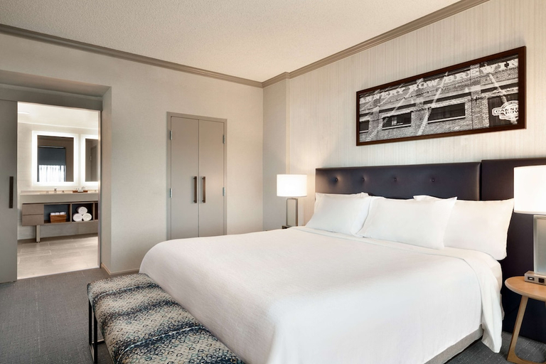 Bedroom 3, Embassy Suites by Hilton Monterey Bay Seaside, Monterey