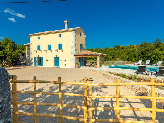 Exterior & Views, Gorgeous Villa With Private Swimming Pool and Covered Terrace, Krk