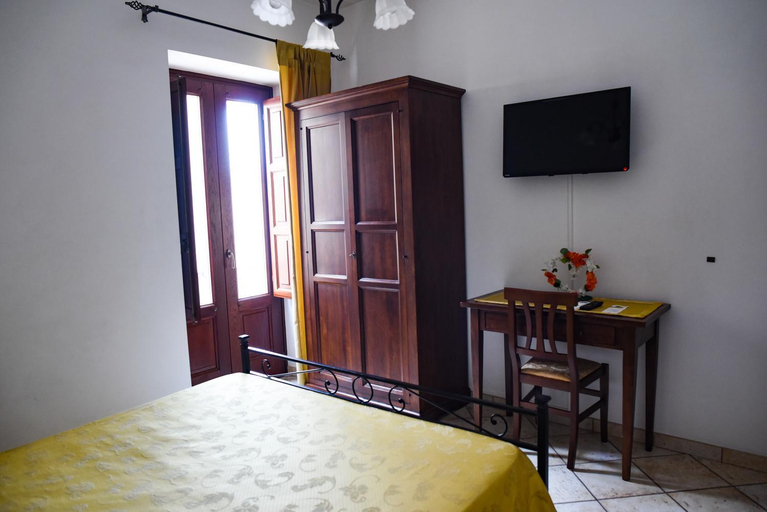 Others 3, Residence Marina Corta, Messina