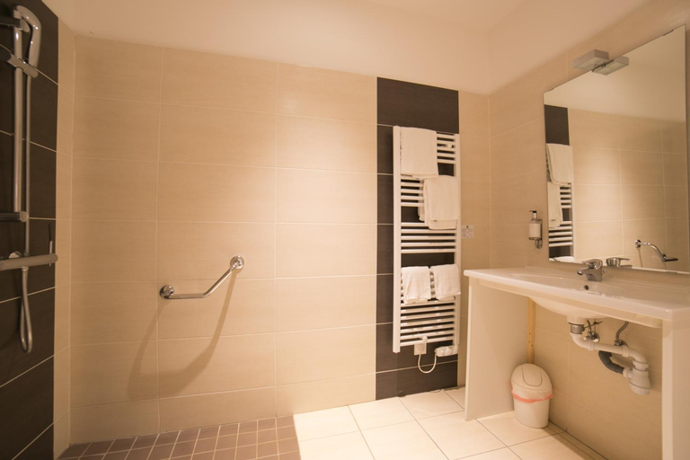 Bathroom 7