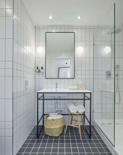 Bathroom 5, One Hundred Shoreditch, London
