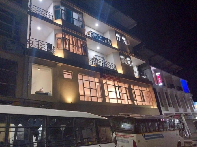 Exterior & Views, Goroomgo Marina Hills Resort Solan, Solan