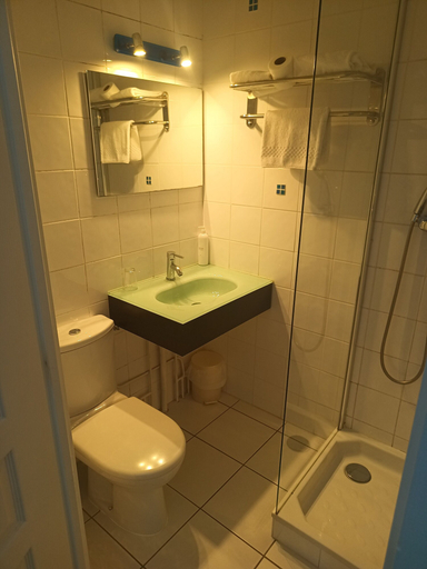 Bathroom 4, Hôtel Au Val De Saône PARKING GRATUIT, Rhône