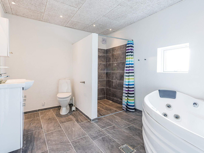 Bathroom 5, 5 Star Holiday Home in Hemmet, Ringkøbing-Skjern