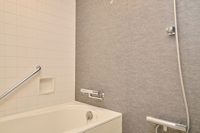Bathroom 7