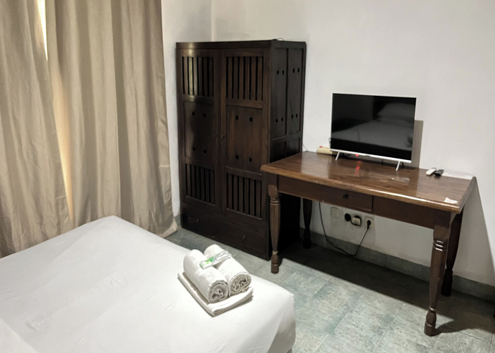 Bedroom 2, R Residence Jakarta, South Jakarta