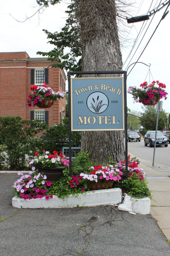 Others 4, Town & Beach Motel, Barnstable