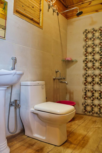 Bathroom, The Empyrean, Sindhudurg