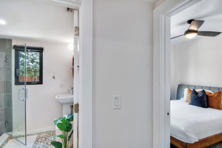 Bedroom 3, 4BR Sleeps 10 Pet Friendly w/ Bbq!, Broward