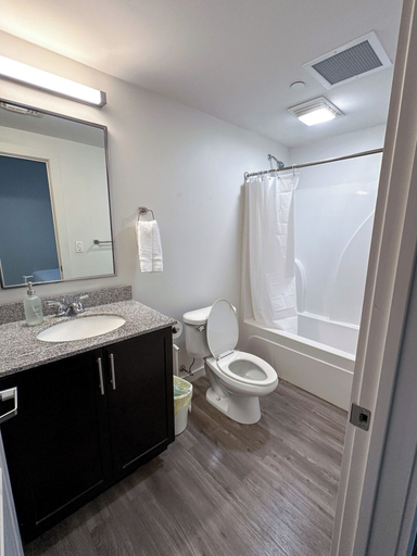 Bathroom 3, StayAE - High Rise, East Baton Rouge