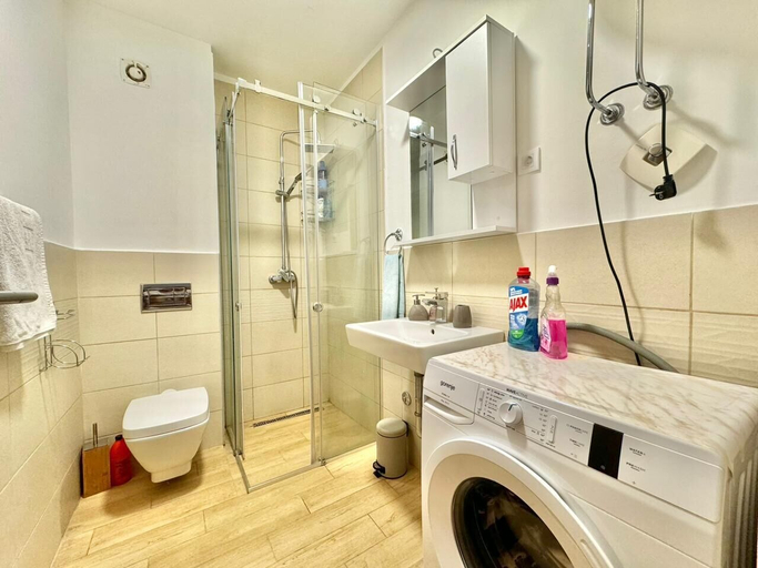 Bathroom, Couple Studio Angela