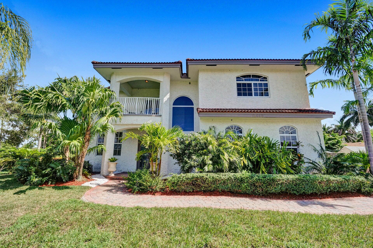 Exterior & Views 1, Luxury Casa Mila 7BR With Private Heated Pool, Broward