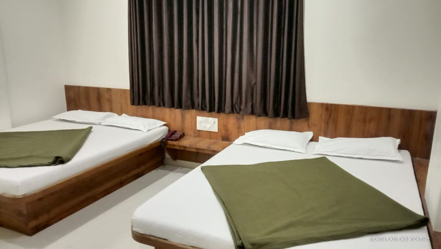 Bedroom 2, Hotel Shri Shiv Sai Shirdi, Ahmadnagar