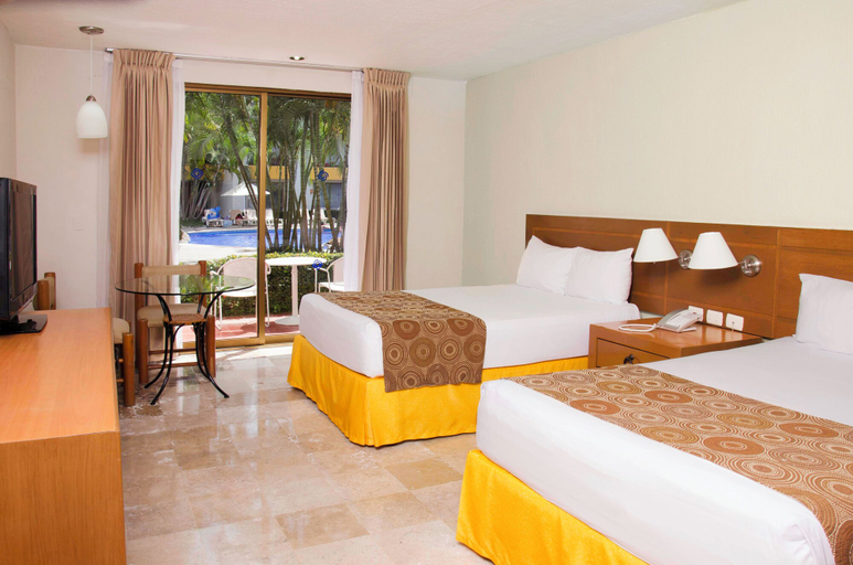 Bedroom 4, Plaza Pelicanos Club Beach Resort All Inclusive, Puerto Vallarta