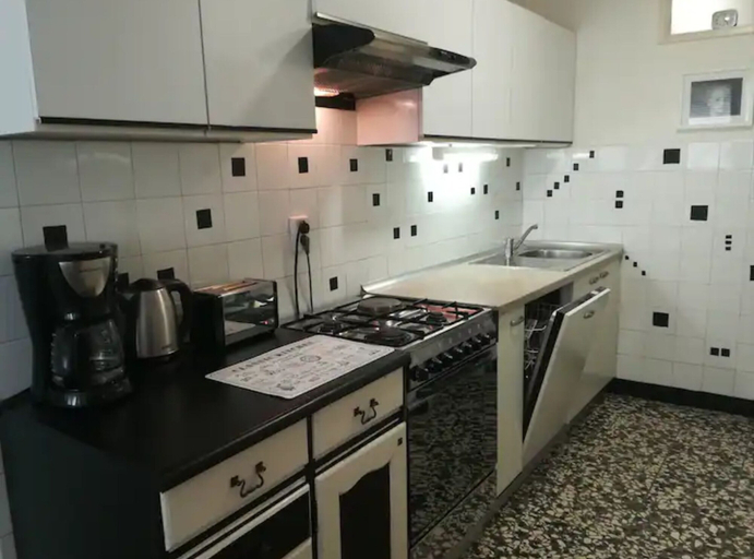 Others 5, Friendly Well Located Family Apartment, Split