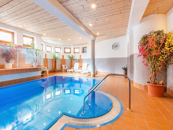 Pool 5, Group Holiday Apartment in Oberau With Pool use, Kufstein
