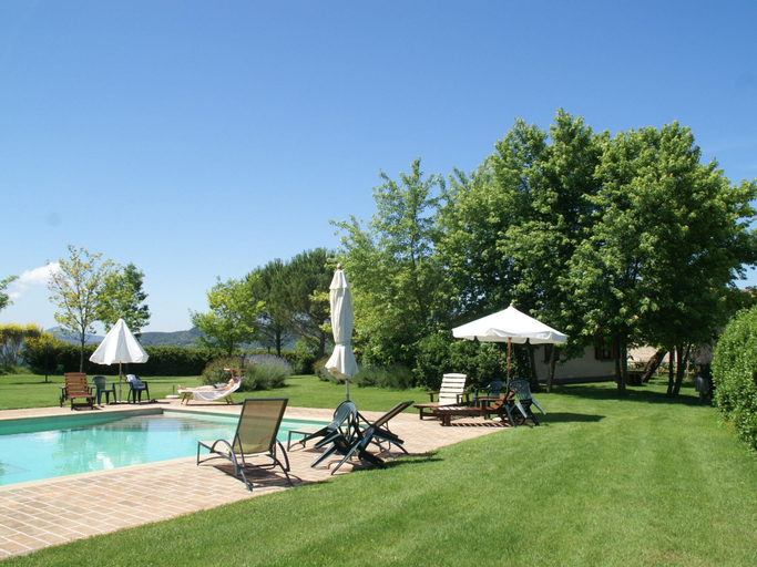 Others 5, Holiday Home in Montone With Pool & Terrace, Perugia