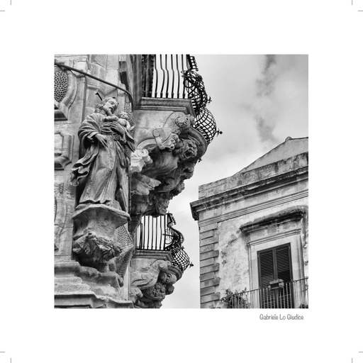 Others 5, Le Signorine, Ragusa