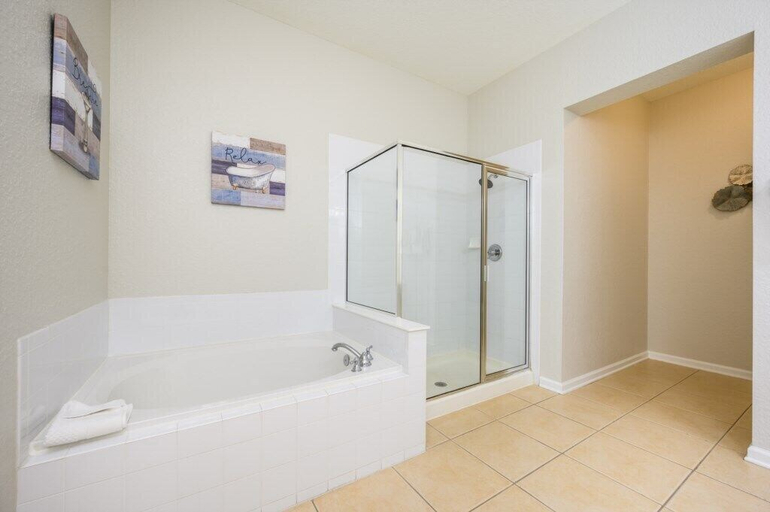Bathroom 5, Epic Universe Penthouse Vacation Condo, Near the Parks - 2014, Orange