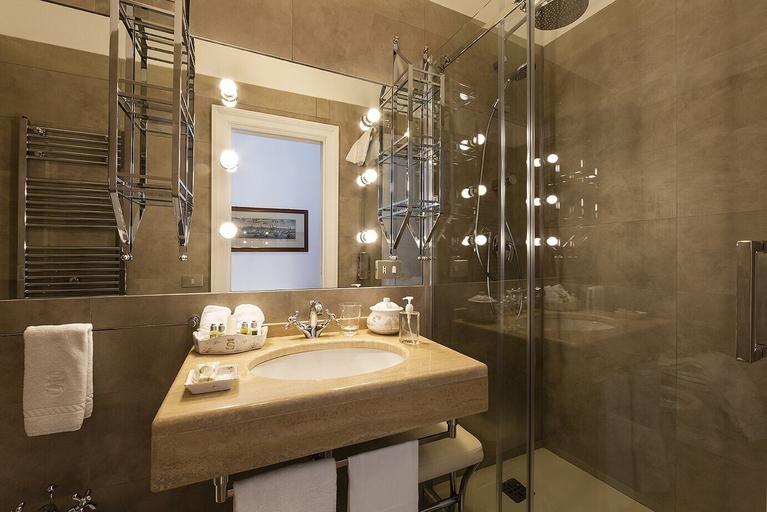 Bathroom 5, Villa Spalletti Trivelli, Rome