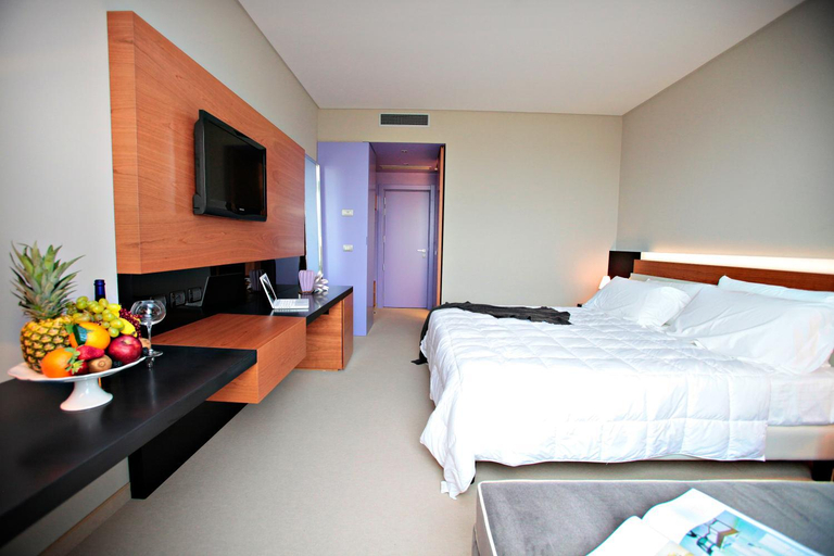 Bedroom 3, Cosmopolitan Hotel, Macerata
