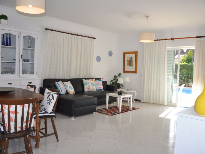 Others 5, Villa near Marina with Private Pool, Loulé