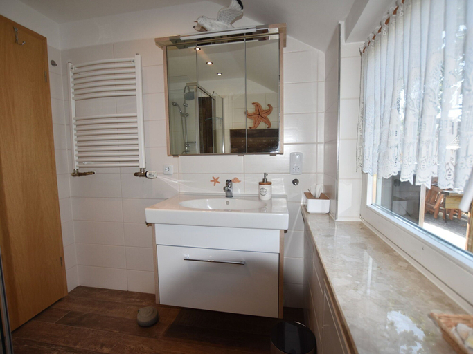 Bathroom 4, Chic Stay Near Baltic Beach, Nordwestmecklenburg
