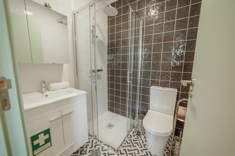 Room 4, Downtown Suite G by Vacationy, Porto
